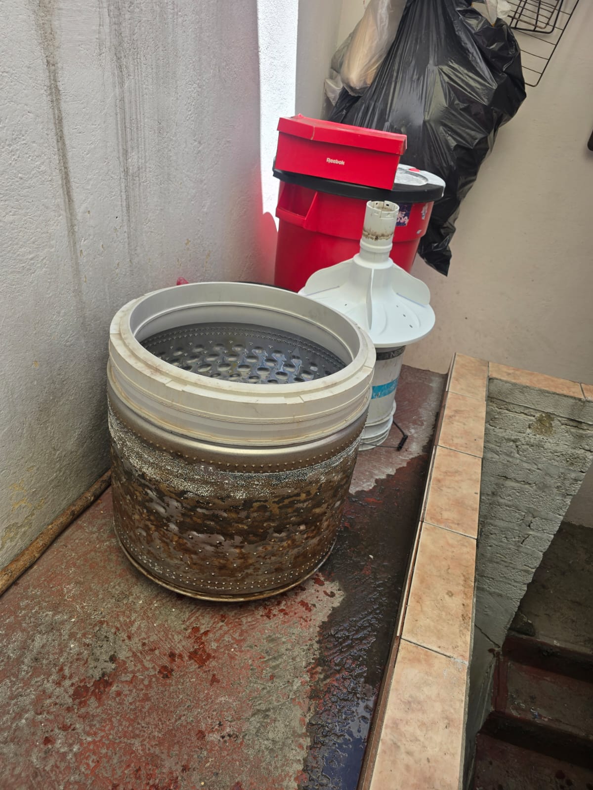 Cambio de tina de lavadora por acumulación de sarro y suciedad